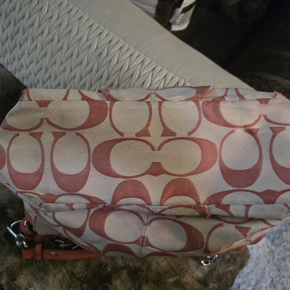 Coach Coral/Salmon Signature Pattern Bag - Rehab Project - Picture 8 of 10
